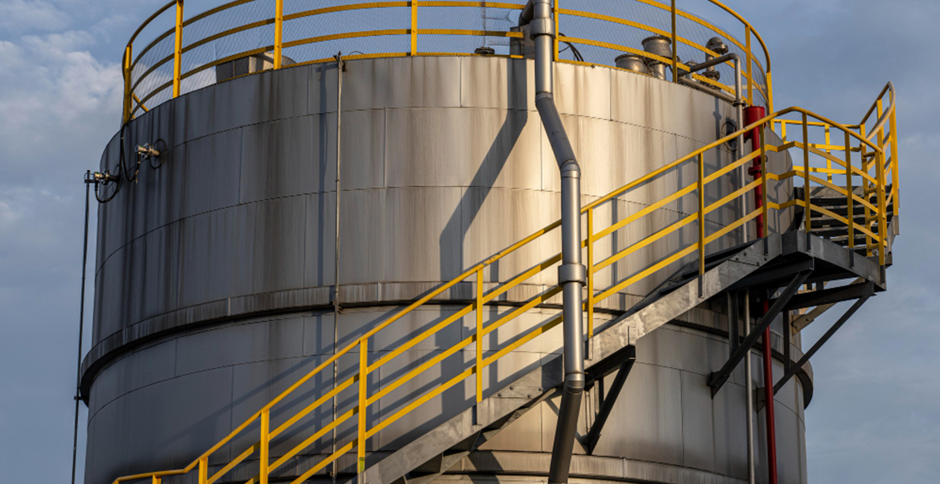 Advanced industrial tank systems